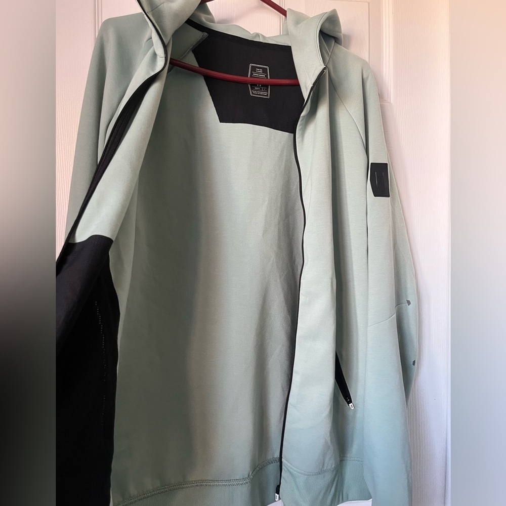 Men’s ON Zipped Hoodie | Size Large - Picture 10 of 13